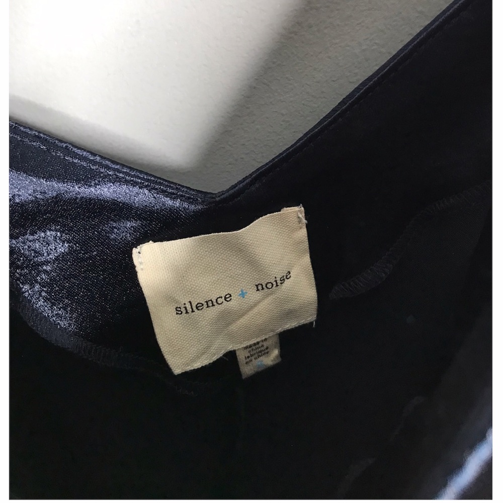 Urban Outfitters | Blue Satin Cold Shoulder Blouse • - Picture 8 of 9